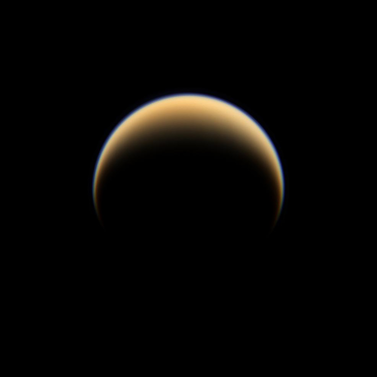 Titan afar